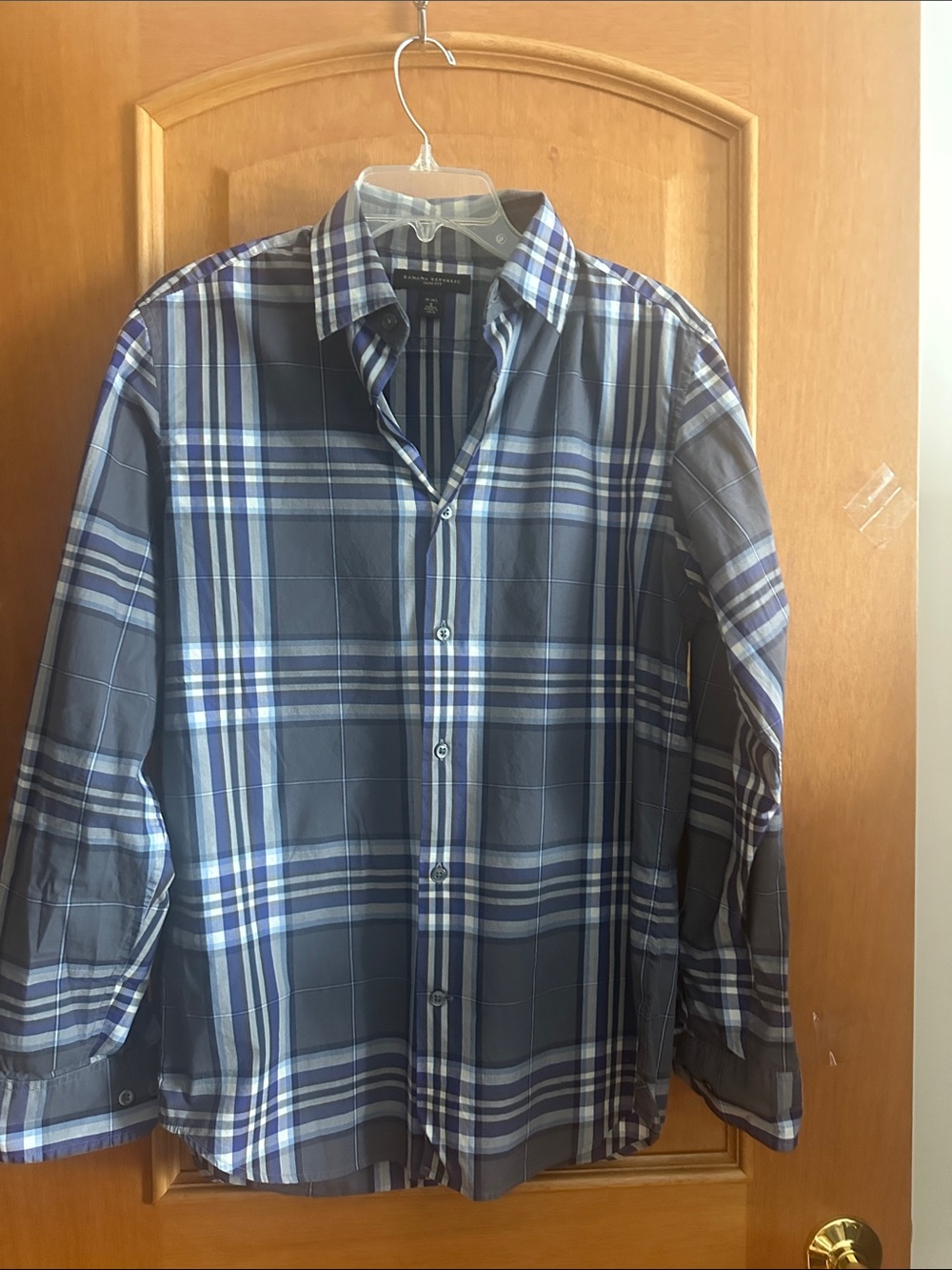 Banana Republic Men's Blue Plaid Button-Up Shirt - Picture 1 of 5